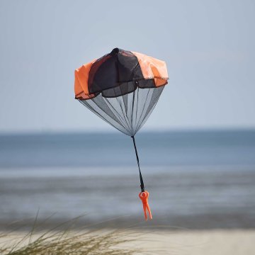 Fallschirmspringer, rot, 65 cm