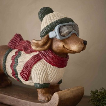 Deko-Hund mit Skibrille, rot/grün/weiß, 37 x 50 cm