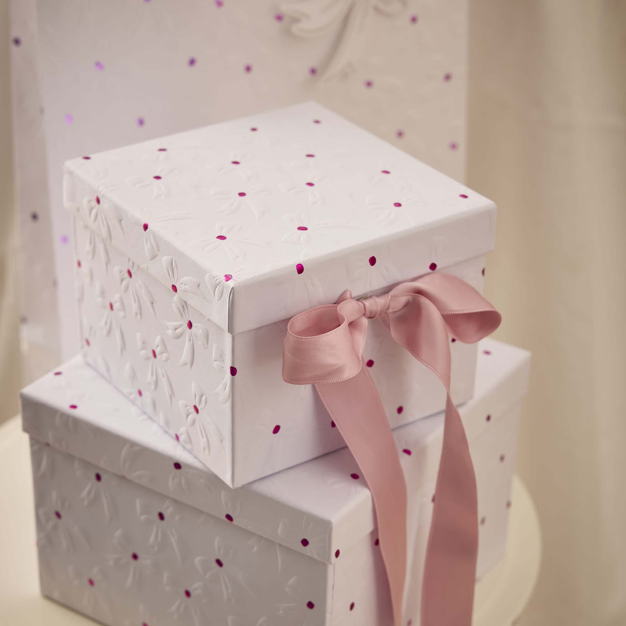 4er Set Geschenkkarton Schleifen-Prägung