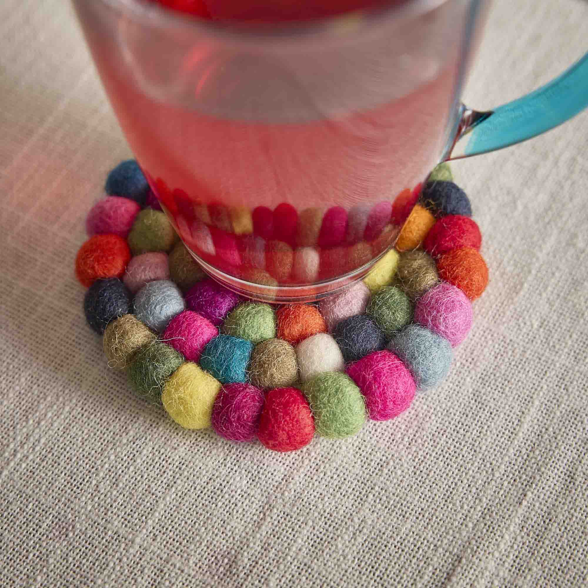 Untersetzer Filzkugeln, bunt, 10 cm